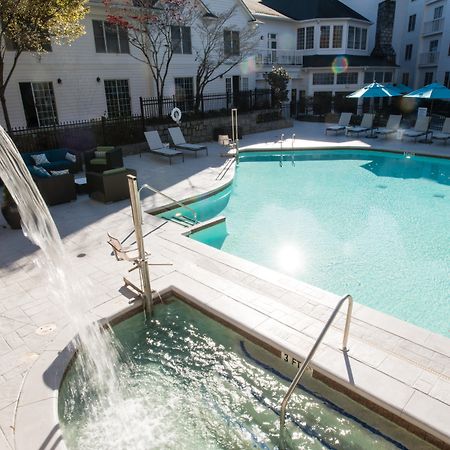 Hotel Indigo Atlanta Vinings By Ihg Smyrna Exterior photo