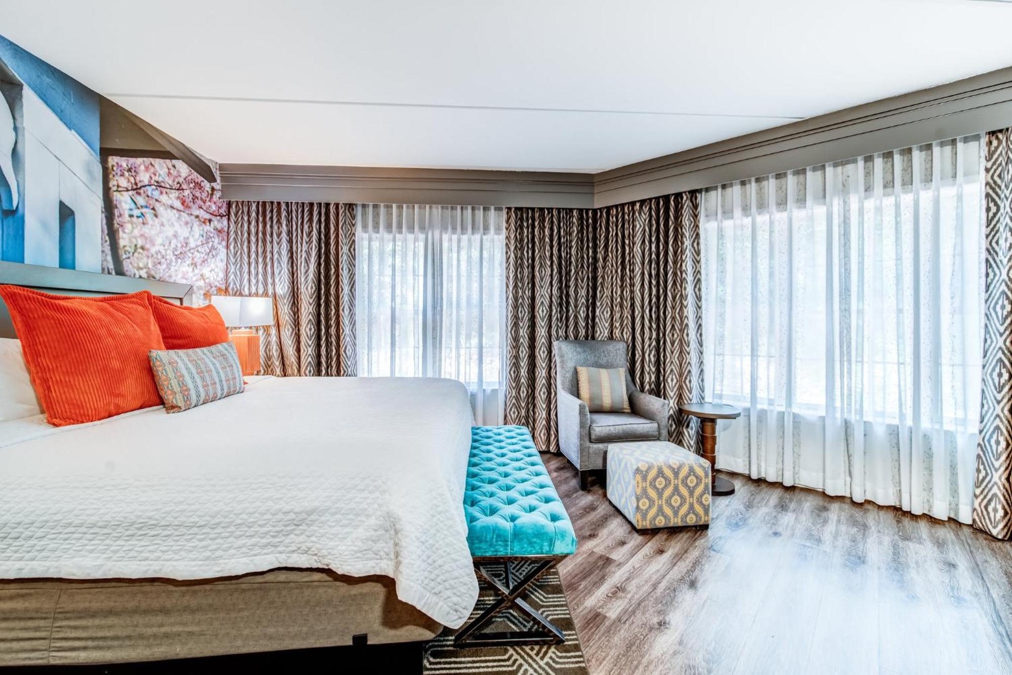 Hotel Indigo Atlanta Vinings By Ihg Smyrna Exterior photo