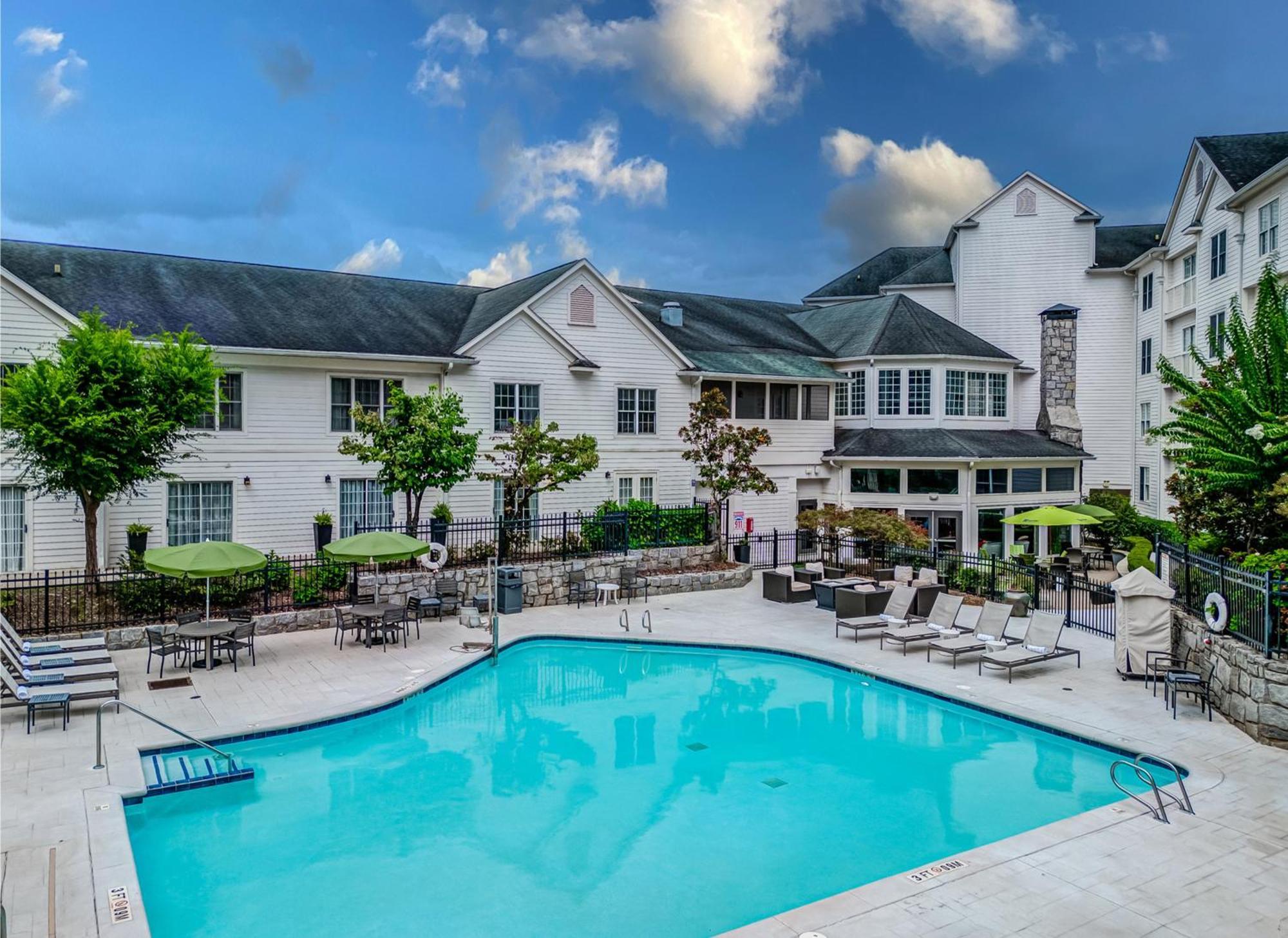 Hotel Indigo Atlanta Vinings By Ihg Smyrna Exterior photo